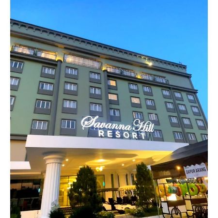 Savanna Hill Resort Ulu Tiram Bagian luar foto