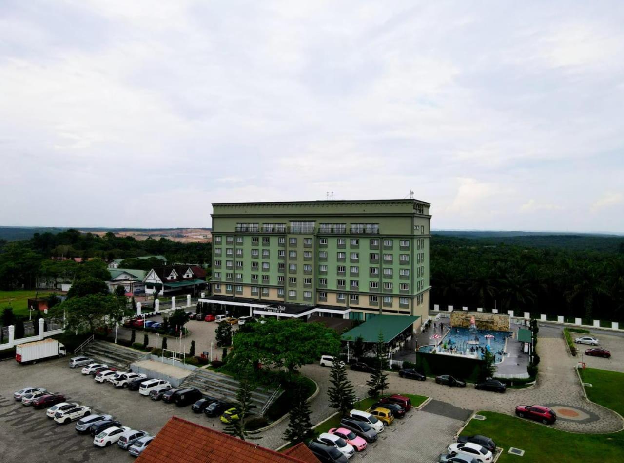 Savanna Hill Resort Ulu Tiram Bagian luar foto